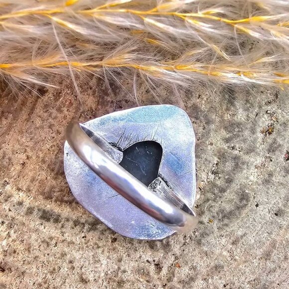 Nature Labradorite Triangular Shape 925 Ring ( Size 10) - Picture 9 of 10